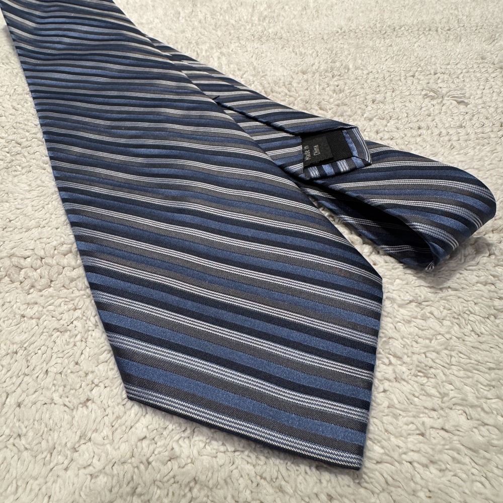 DKNY Tie Blue‎ Diagonal Stripe 100% Silk Preppy Old Money Business Modern Casual